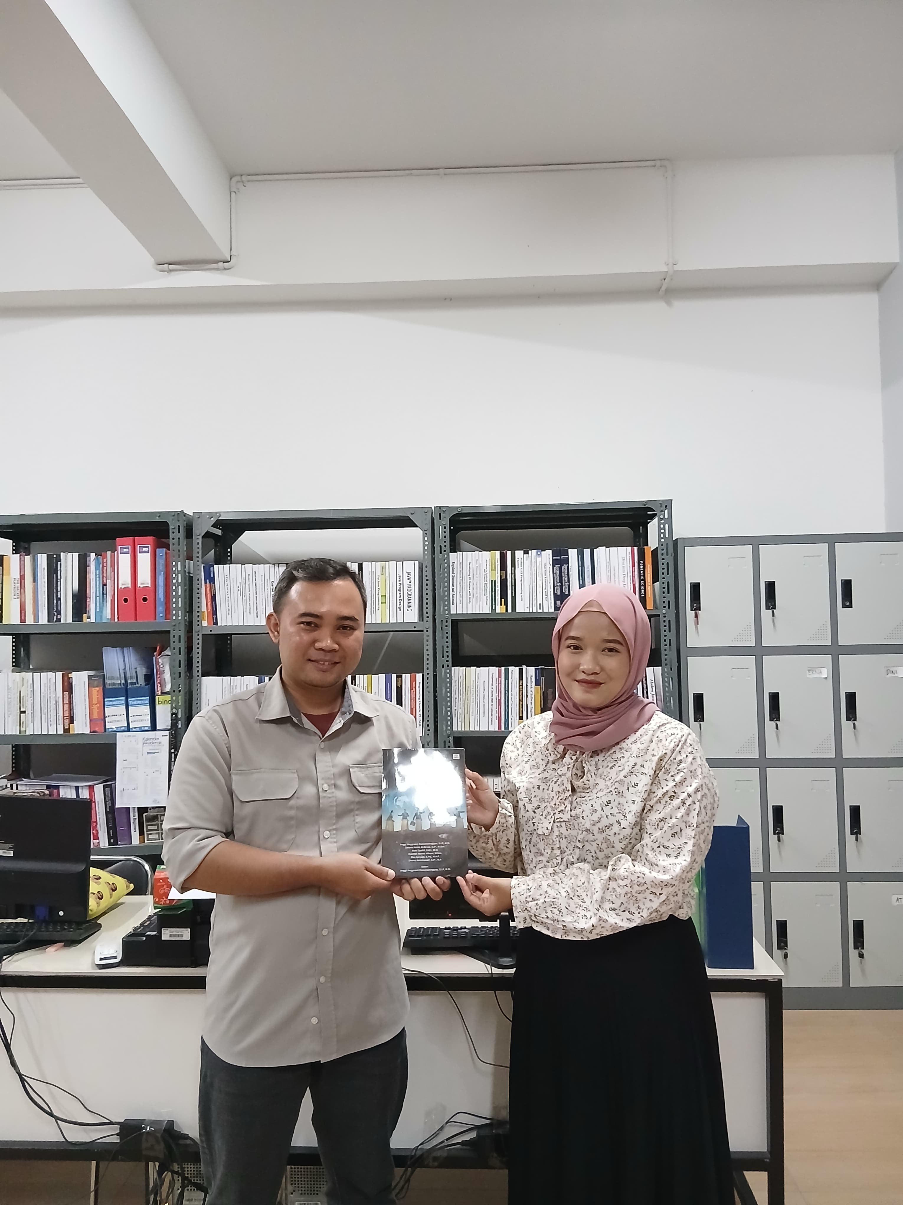 Penyerahan Buku