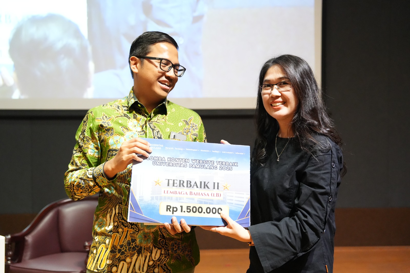 Lembaga Bahasa UNPAM Raih Juara 2 Website Terbaik