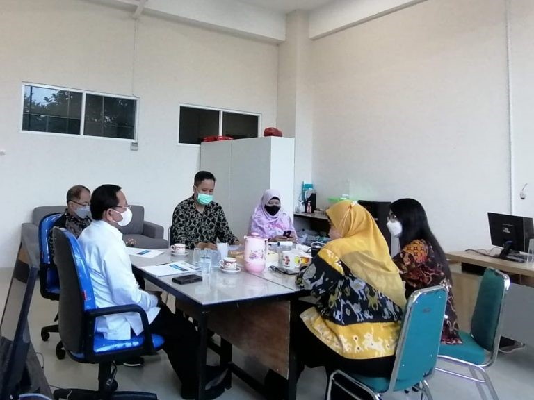 Rapat Internal Rencana Kemitraan British Corner EnglishScore