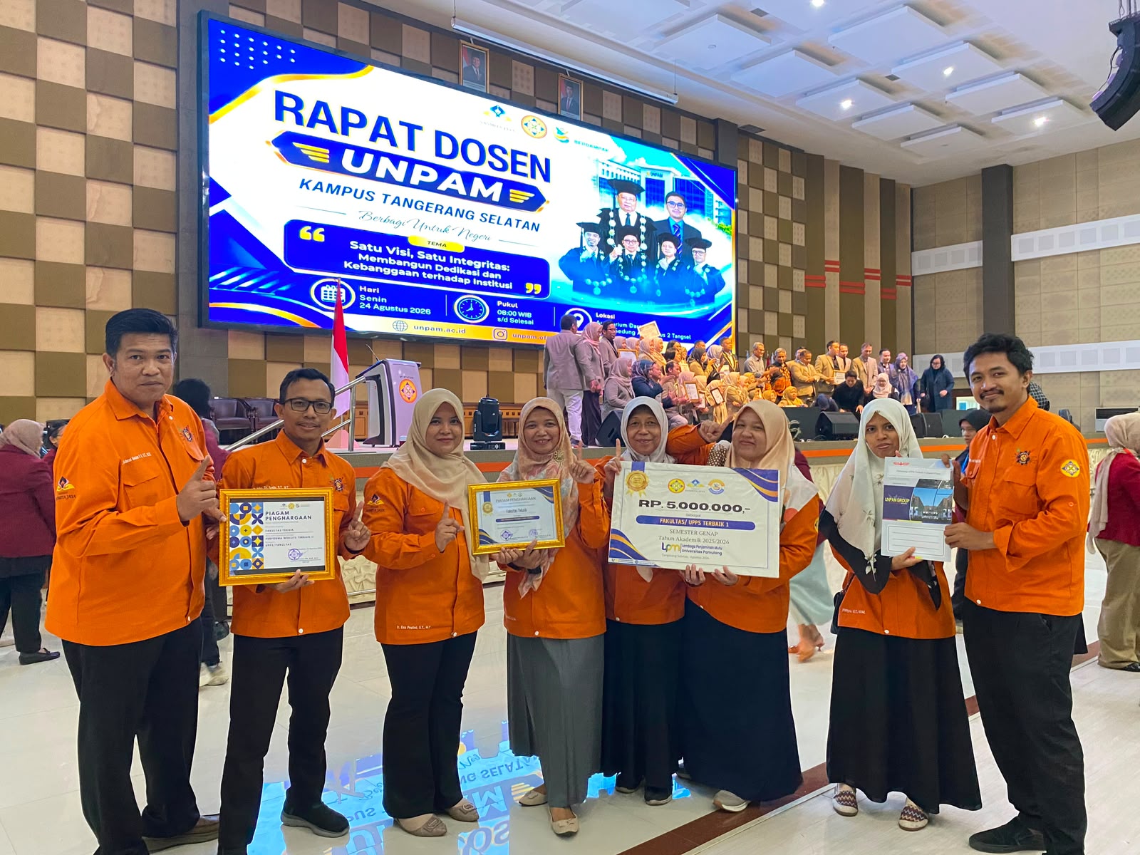 Penyerahan Penghargaan Fakultas Teknik Universitas Pamulang
